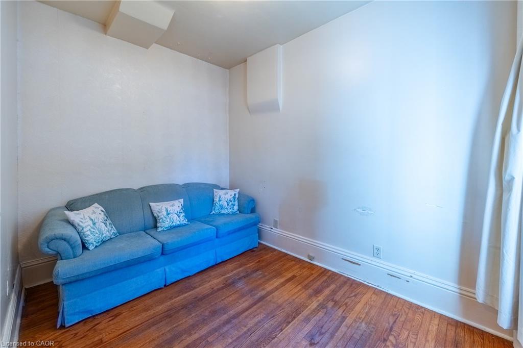 33 Palmerston Avenue Property Photo 8