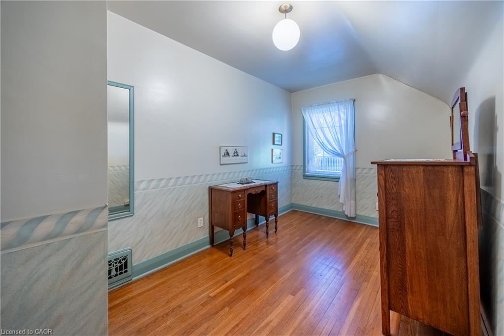33 Palmerston Avenue Property Photo 23