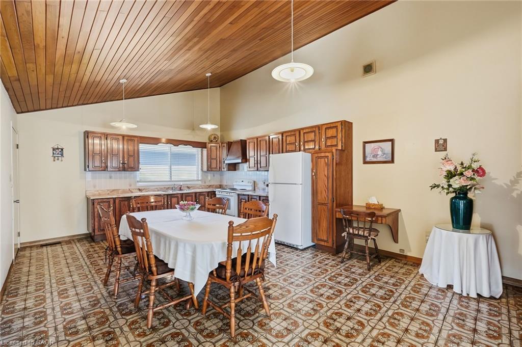 32 San Fernando Drive Property Photo 12