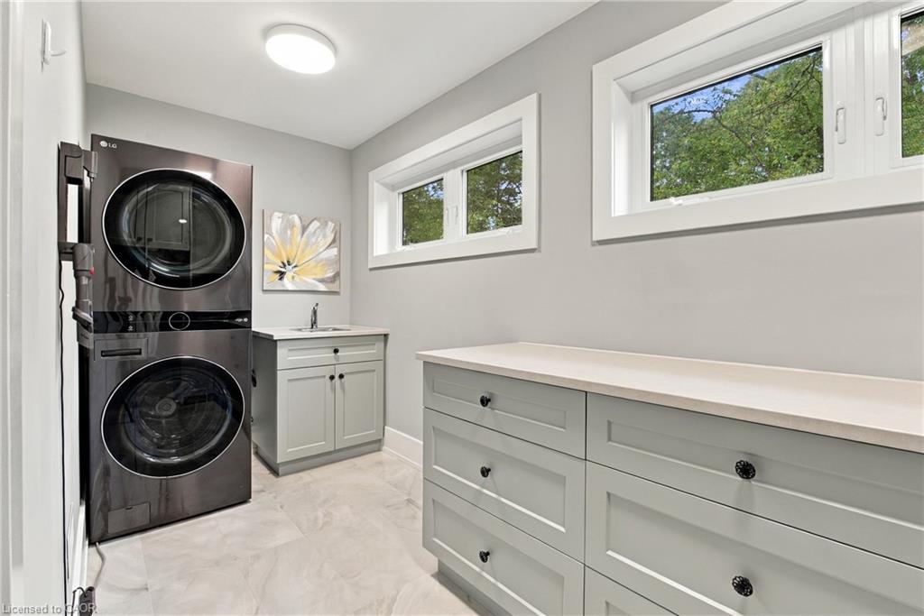 11 Wilberforce Avenue Property Photo 31