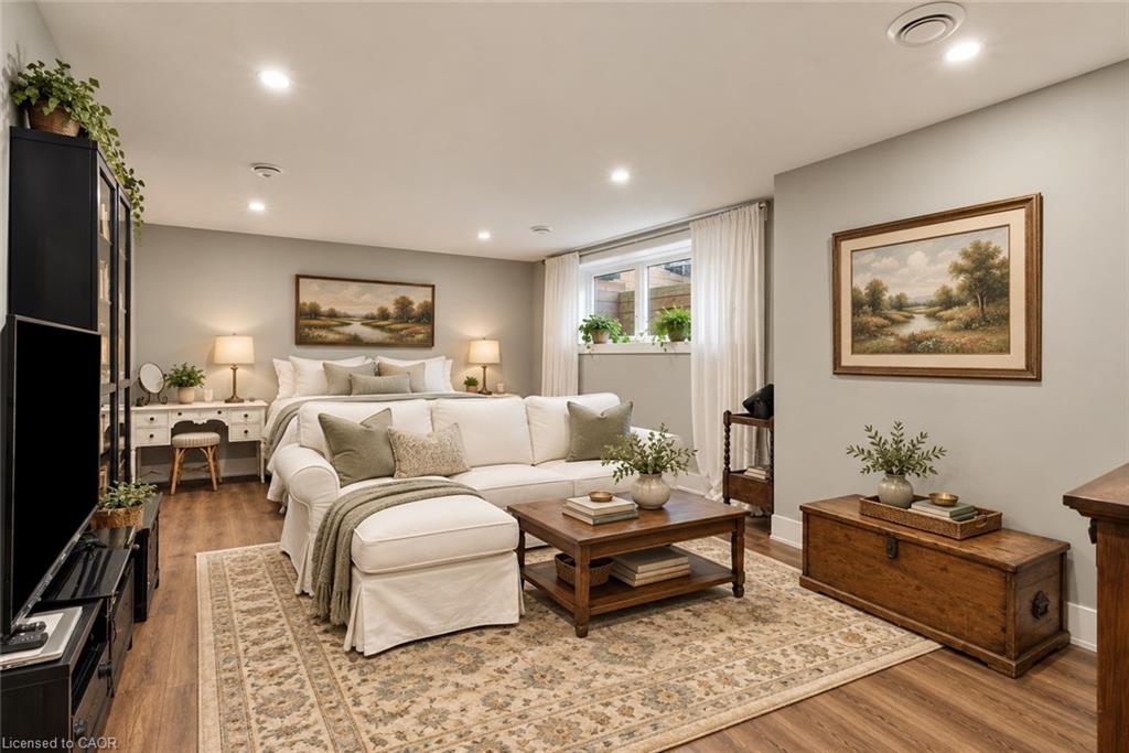 11 Wilberforce Avenue Property Photo 34