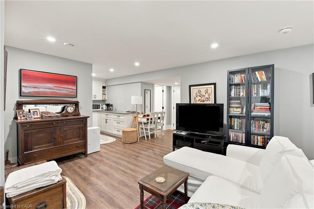 11 Wilberforce Avenue Property Photo 35