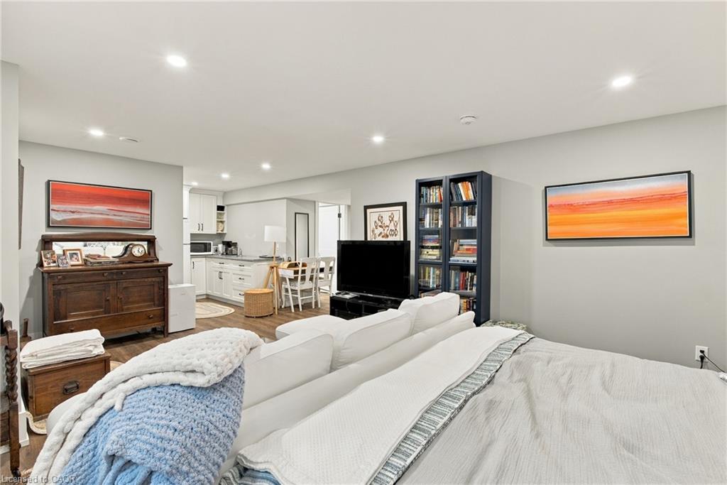 11 Wilberforce Avenue Property Photo 36