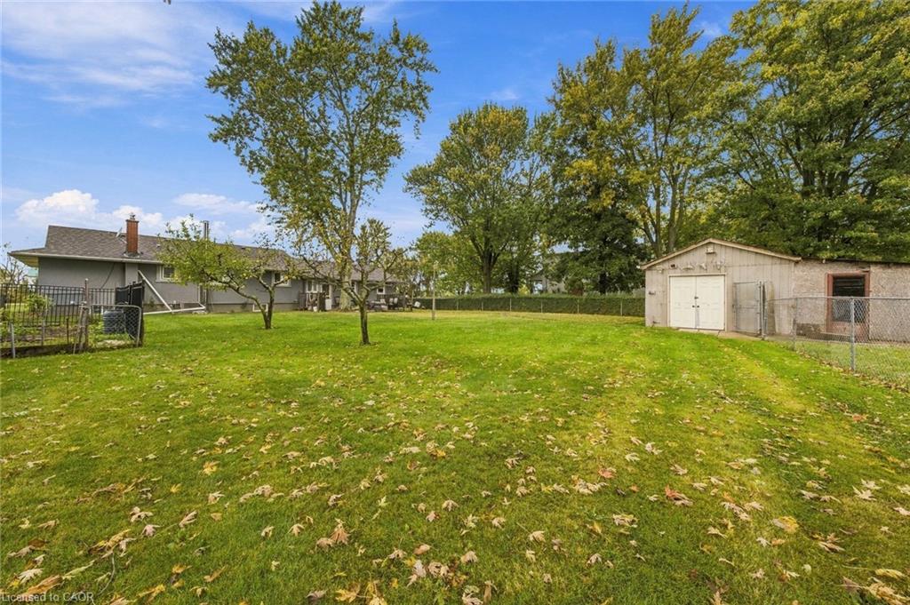 493 Allen Road Property Photo 3