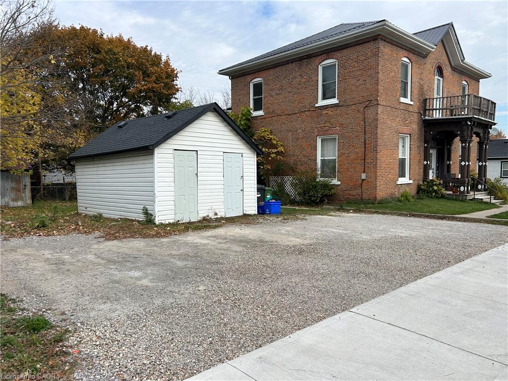 4-209 West Street Property Photo 2