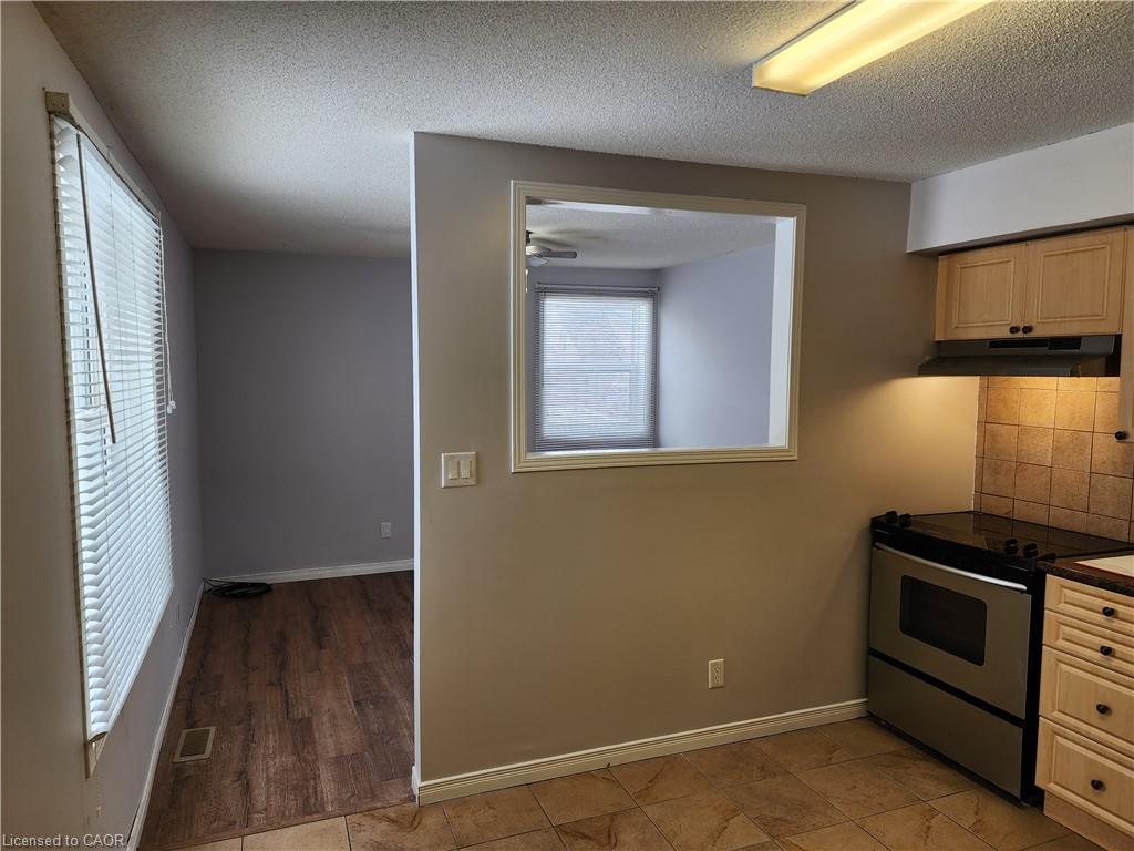 4-209 West Street Property Photo 8