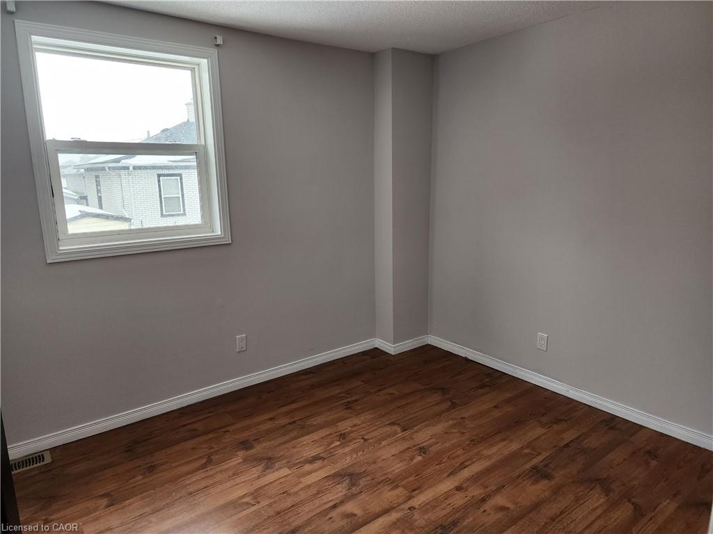 4-209 West Street Property Photo 16