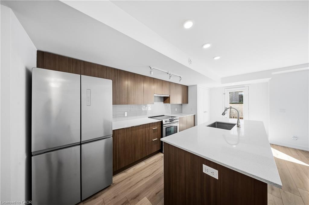 117-3078 Sixth Line Property Photo 15