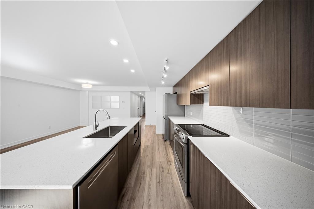 117-3078 Sixth Line Property Photo 17