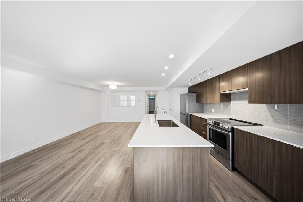 117-3078 Sixth Line Property Photo 18
