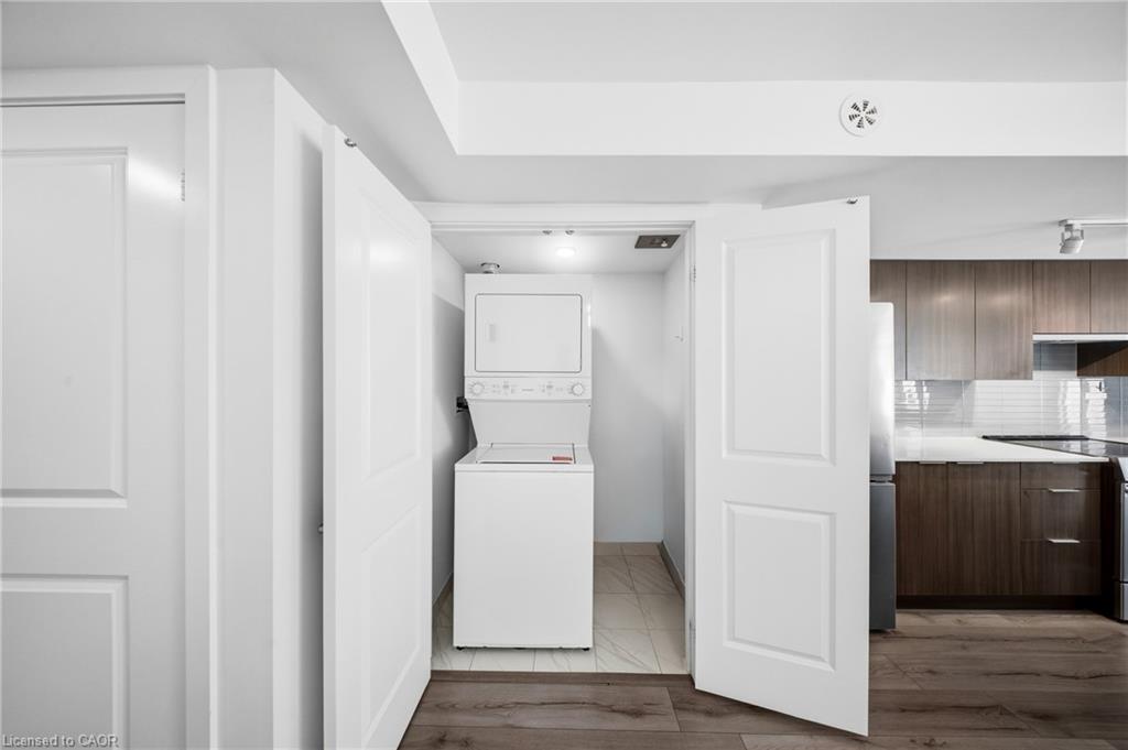 117-3078 Sixth Line Property Photo 33
