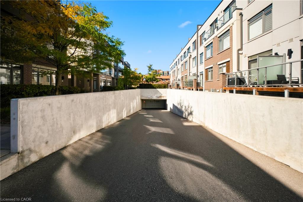 117-3078 Sixth Line Property Photo 38