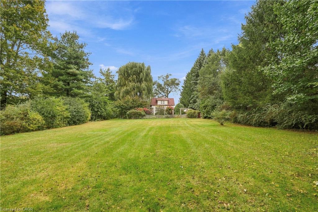 240 Canboro Road Property Photo 2