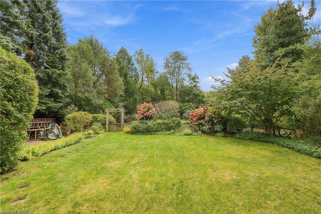 240 Canboro Road Property Photo 3
