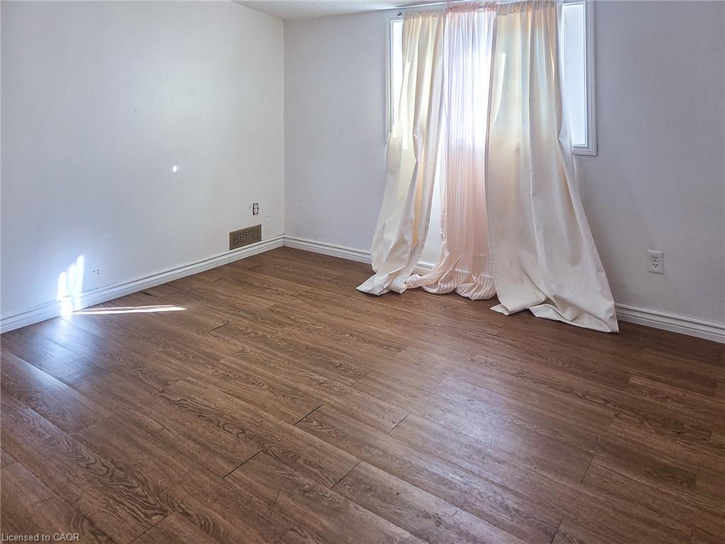 212 Niagara Street Property Photo 16
