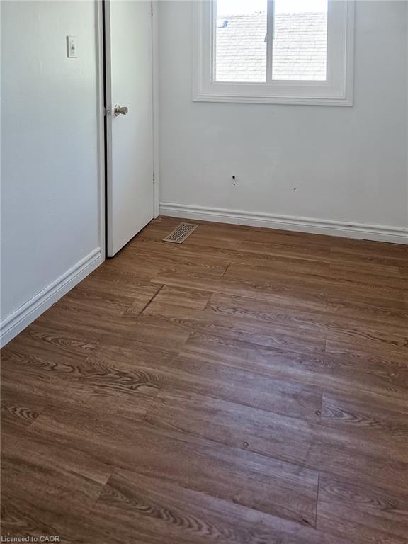 212 Niagara Street Property Photo 17