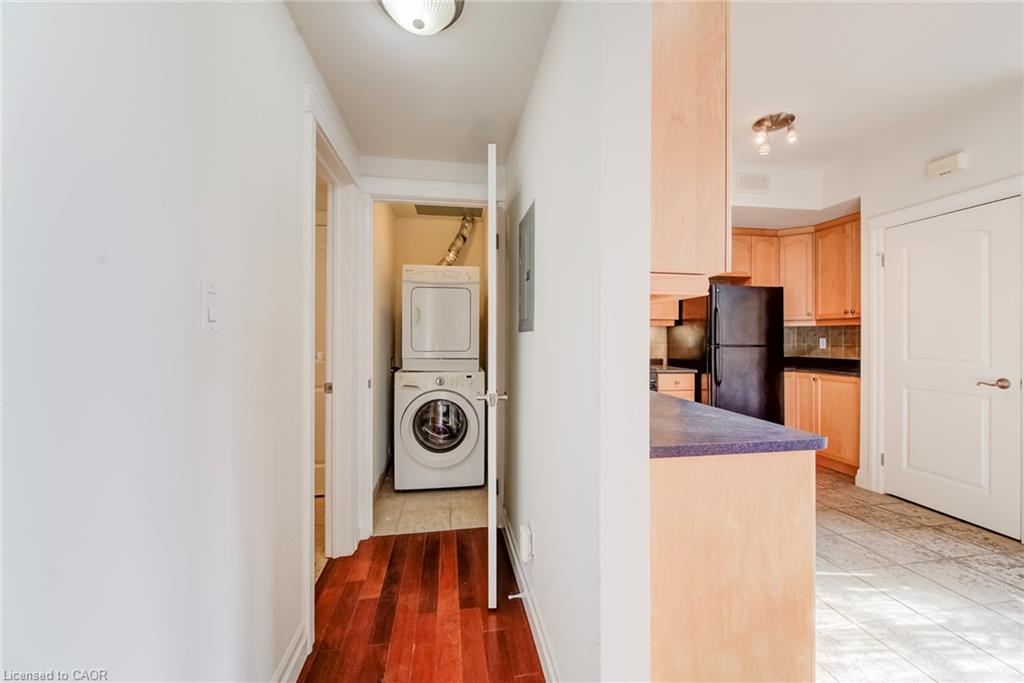 102-555 King Street E Property Photo 8