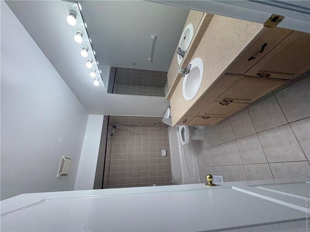 52 Olivia Place Property Photo 13