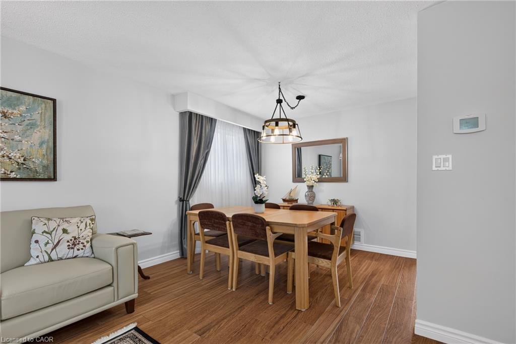 2482 Windjammer Road E Property Photo 15