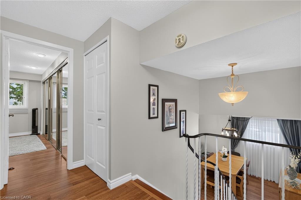 2482 Windjammer Road E Property Photo 20