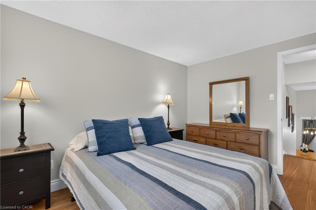 2482 Windjammer Road E Property Photo 30