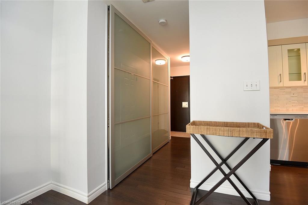 1611-25 The Esplanade Property Photo 6
