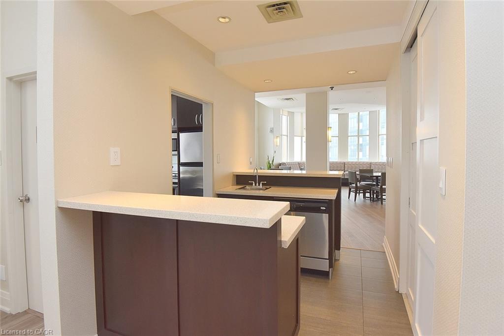 1611-25 The Esplanade Property Photo 41