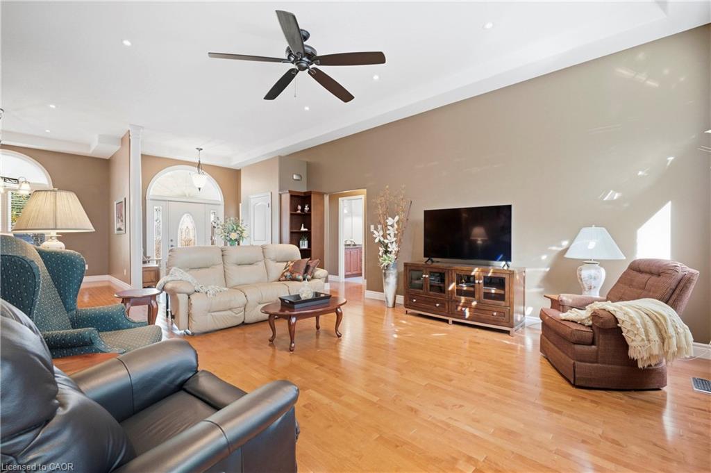 12 Welwood Avenue Property Photo 19
