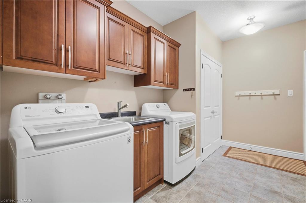 12 Welwood Avenue Property Photo 28