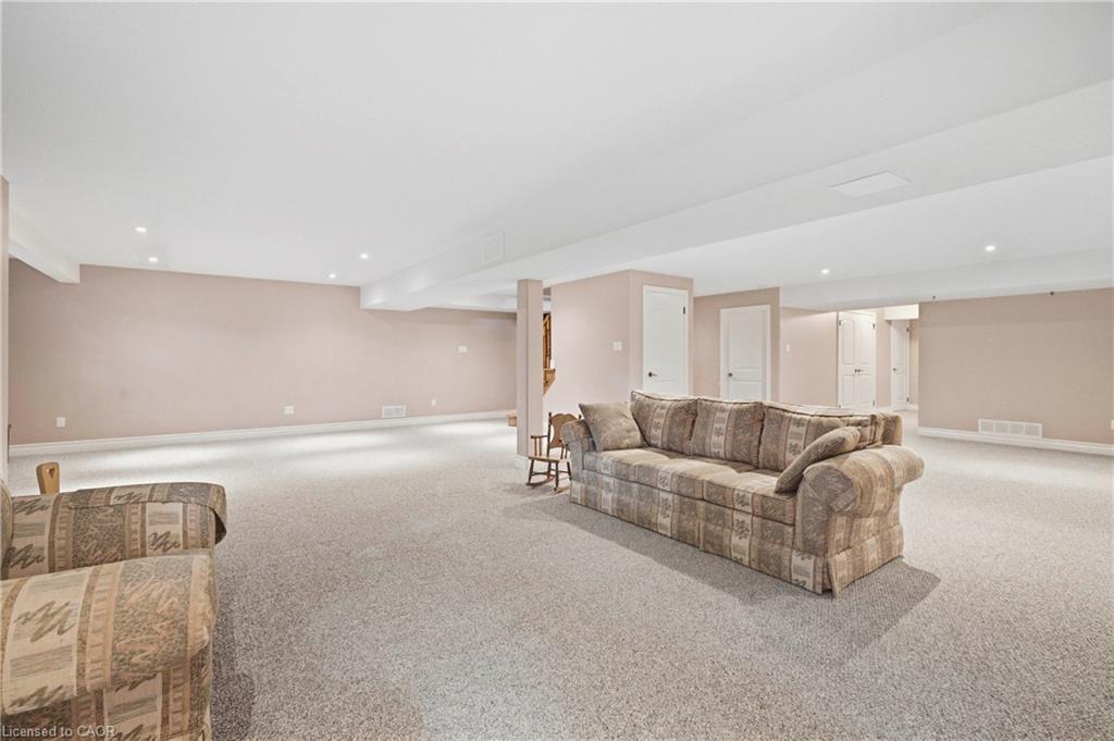 12 Welwood Avenue Property Photo 31