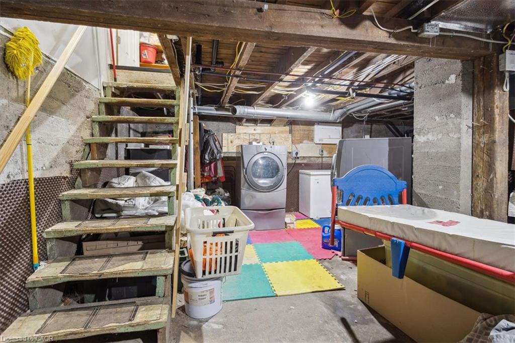 33 North Street Property Photo 18