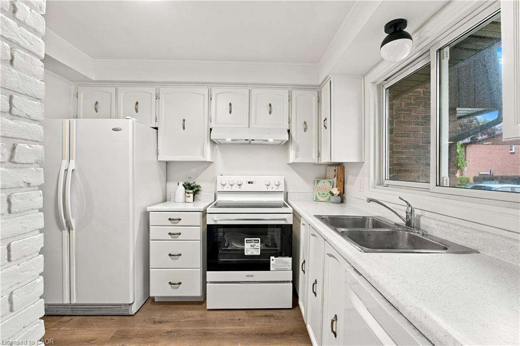 37-151 Linwell Road Property Photo 5