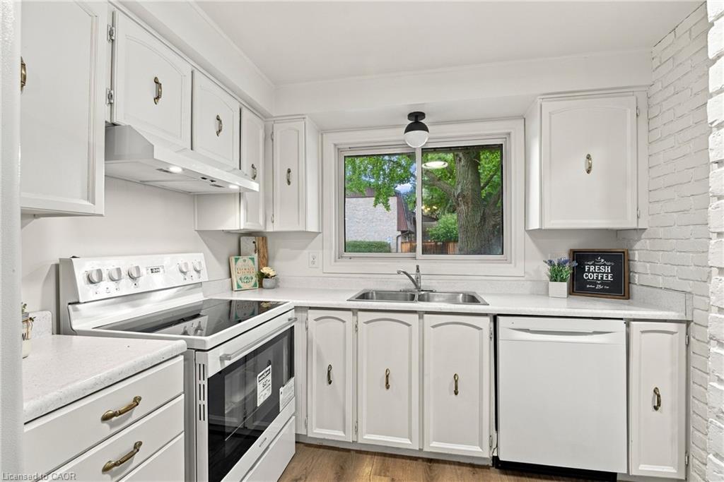 37-151 Linwell Road Property Photo 6