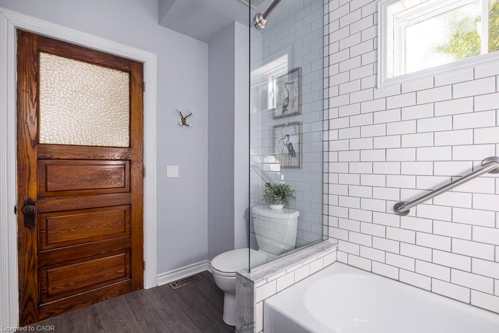 303 Charlton Avenue W Property Photo 32