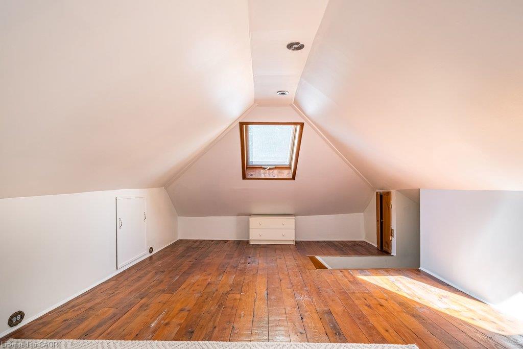 303 Charlton Avenue W Property Photo 37