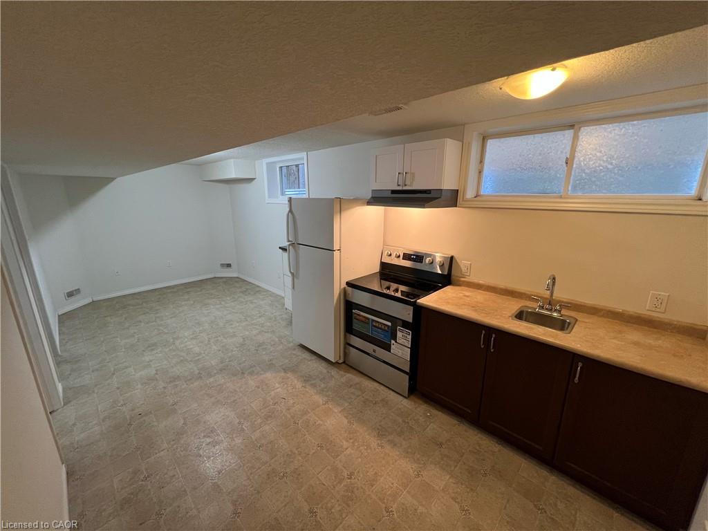 14 Iron Gate Street Property Photo 3