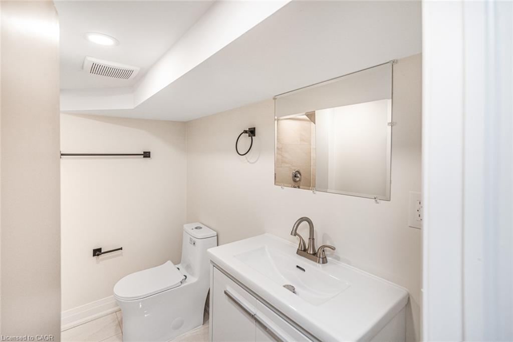 250 Rosslyn Avenue N Property Photo 30