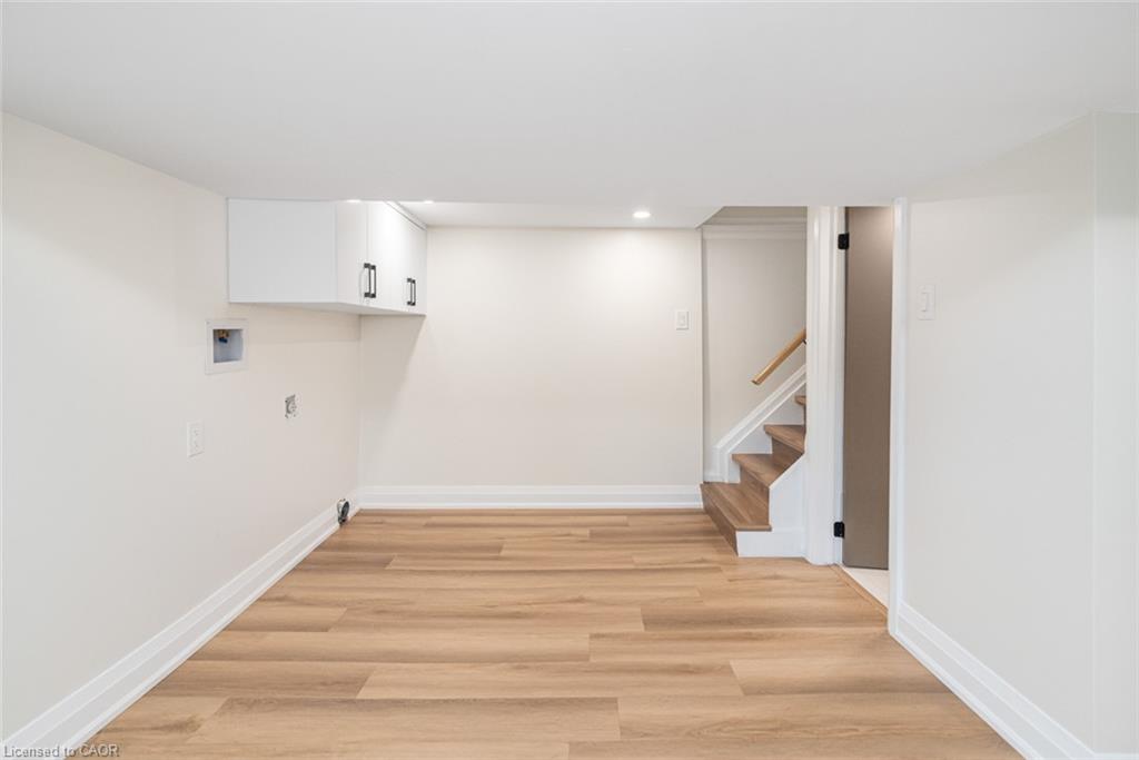 250 Rosslyn Avenue N Property Photo 36