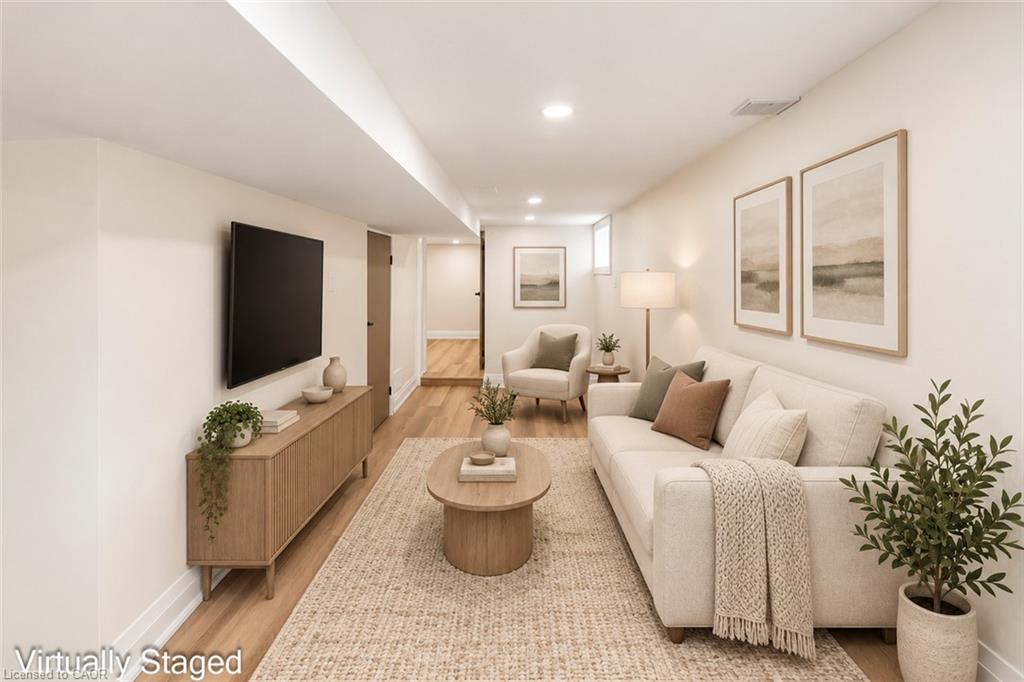 250 Rosslyn Avenue N Property Photo 37