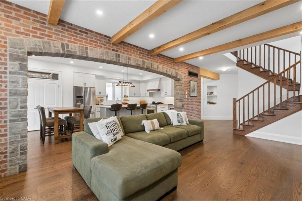 160 Walsh Street Property Photo 12