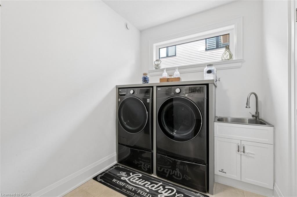 160 Walsh Street Property Photo 13