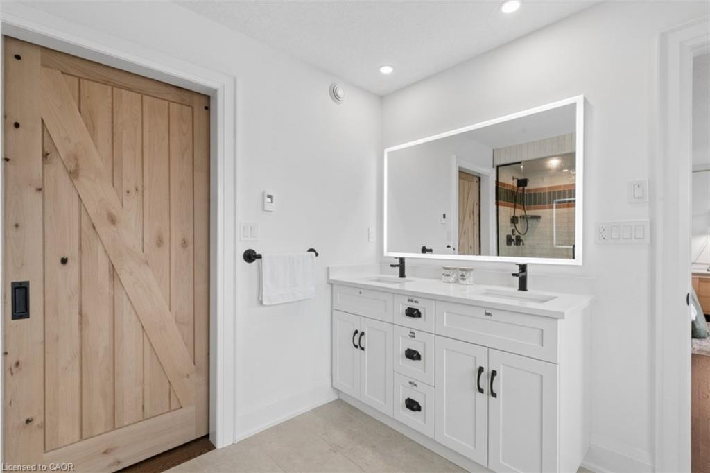 160 Walsh Street Property Photo 18