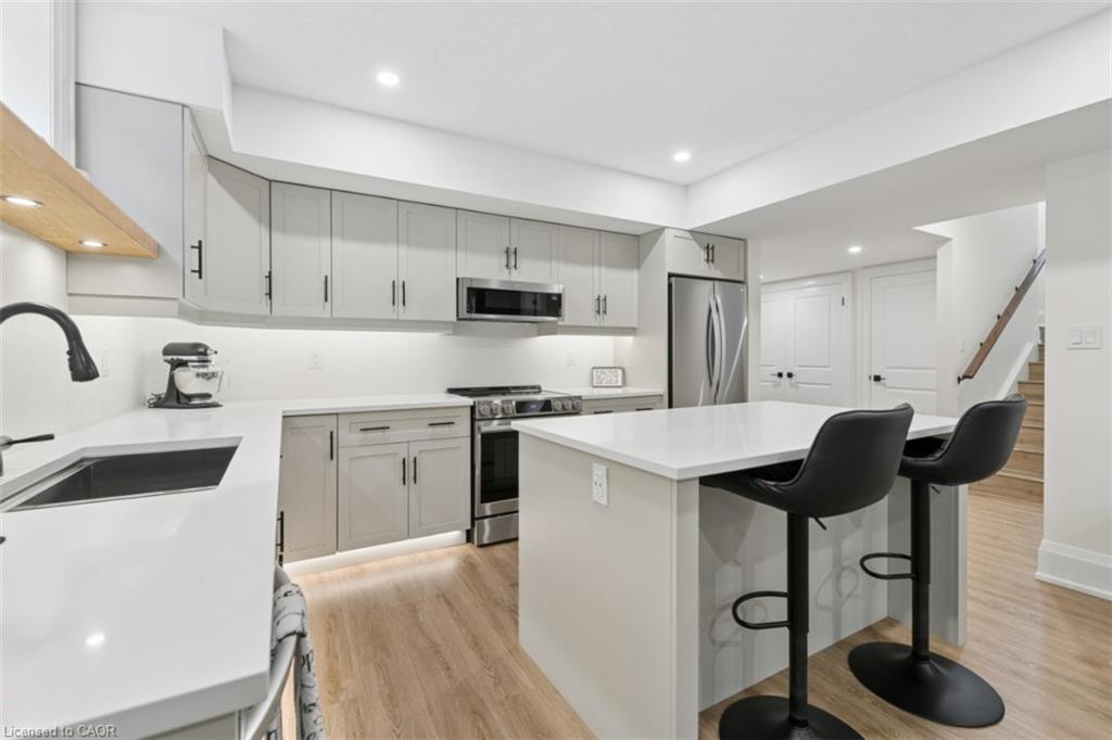 160 Walsh Street Property Photo 24