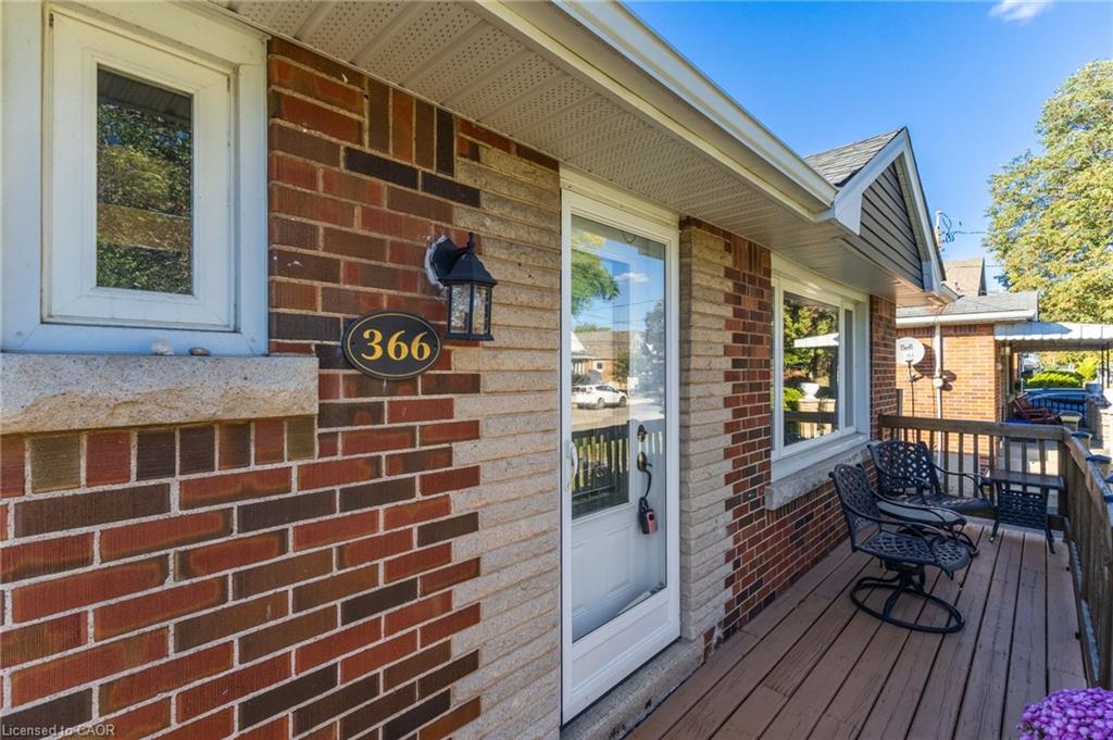 366 East 17th Street Property Photo 5