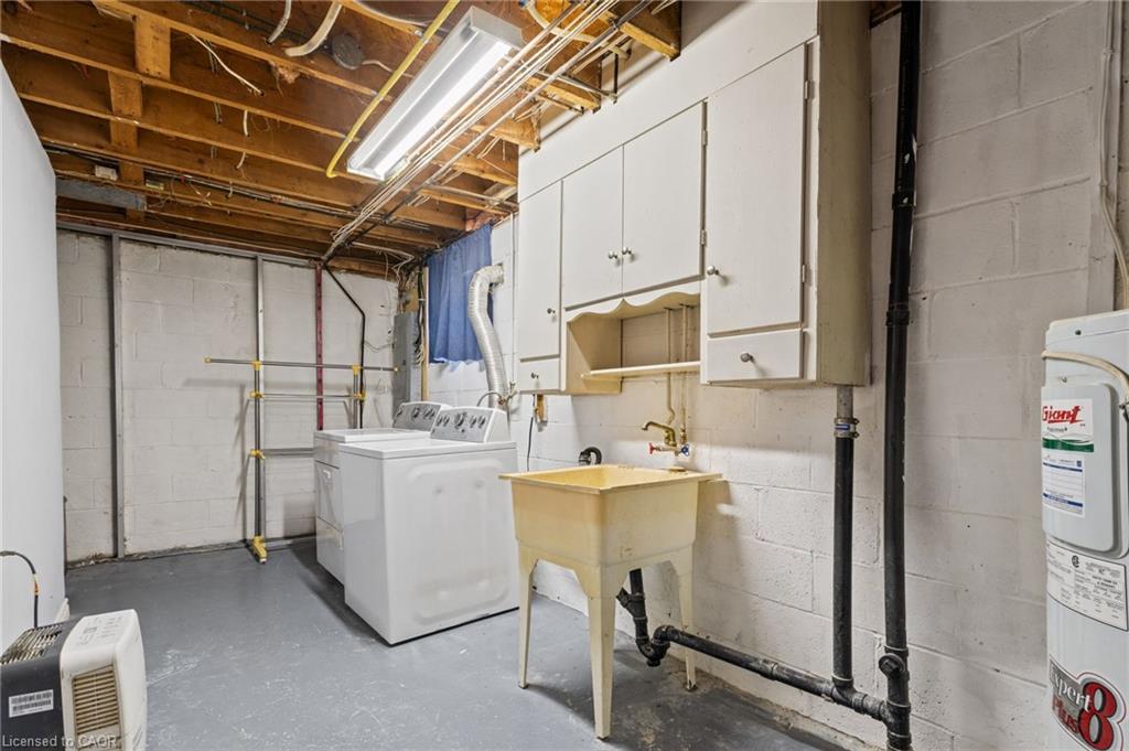 366 East 17th Street Property Photo 37