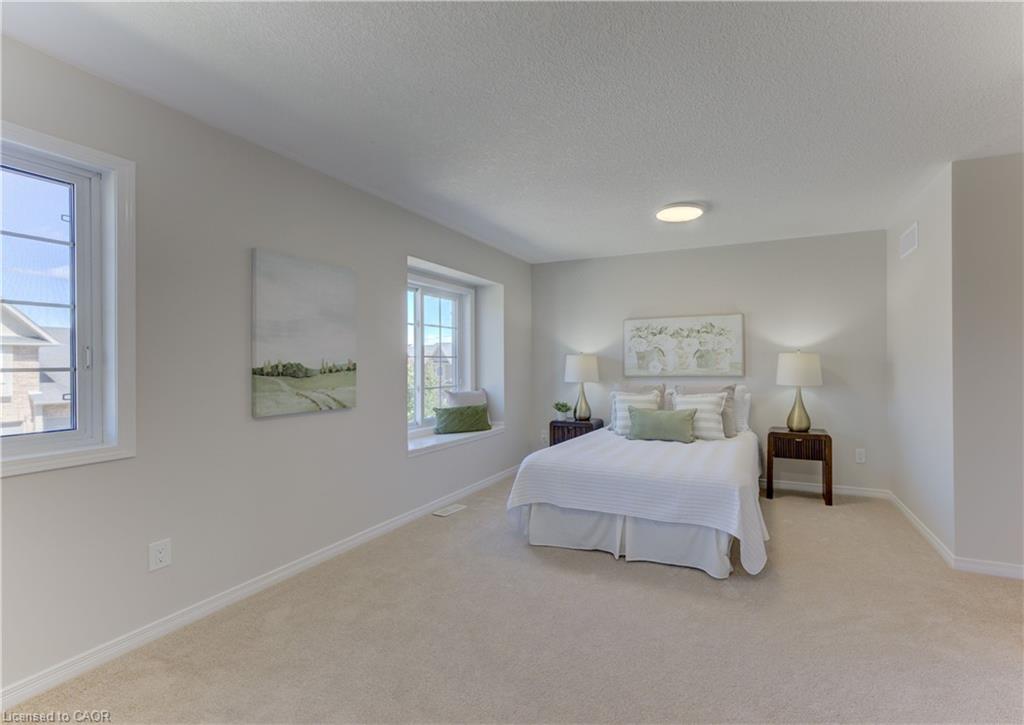 975 Zeller Crescent Property Photo 16