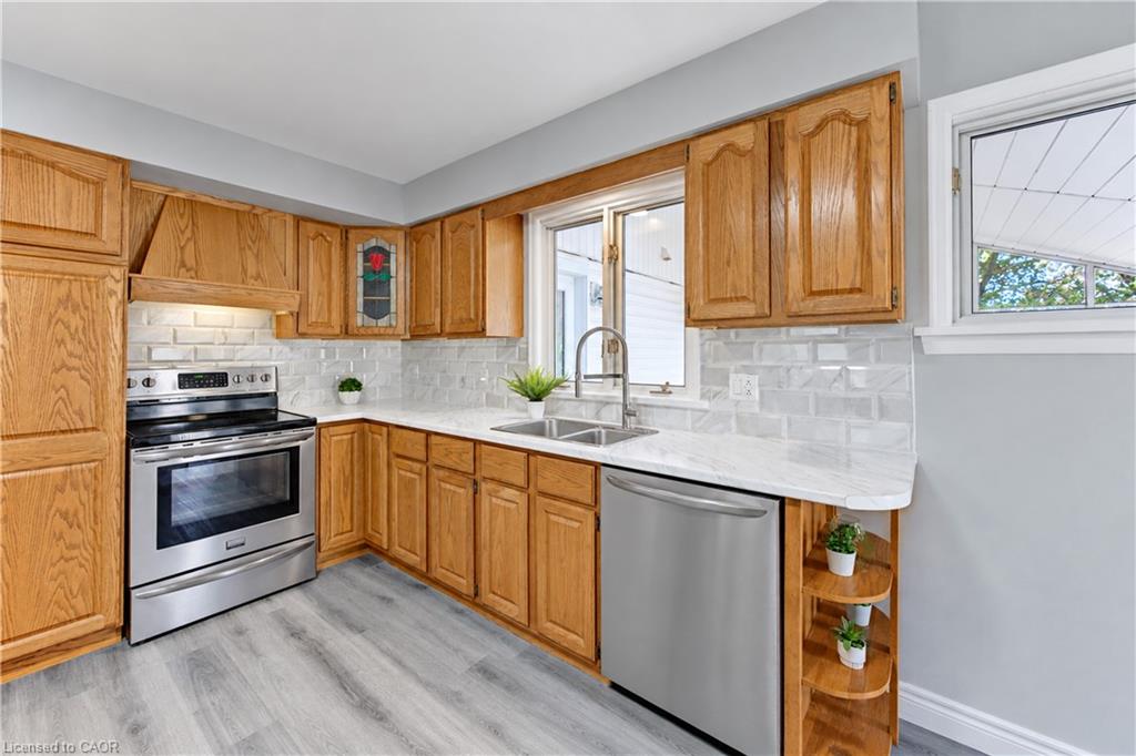 64 Lowrey Avenue S Property Photo 13