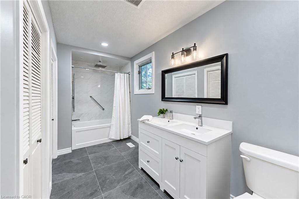 64 Lowrey Avenue S Property Photo 19