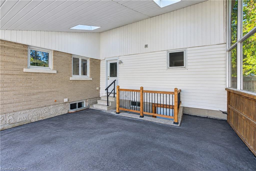 64 Lowrey Avenue S Property Photo 39