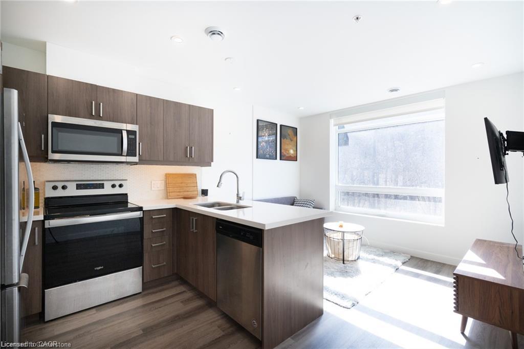 402-455 Charlton Avenue Property Photo 15